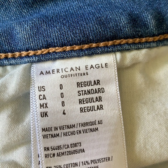 American Eagle skinny jeans no rips - Picture 3 of 4